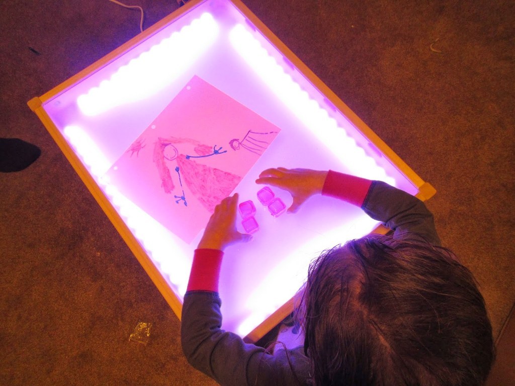18 Make your own light up table via simphome