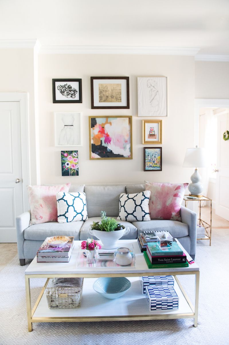7 Colorful Pillow to Beautify Apartment’s Living Room