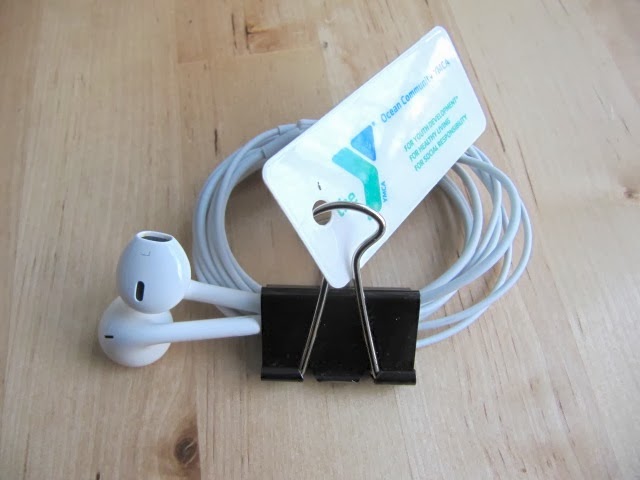 simphome earbud and clips