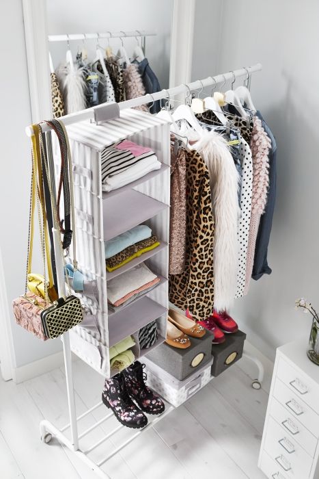 3 Keep The Clothes In An Open Shelves Via Simphome com 4