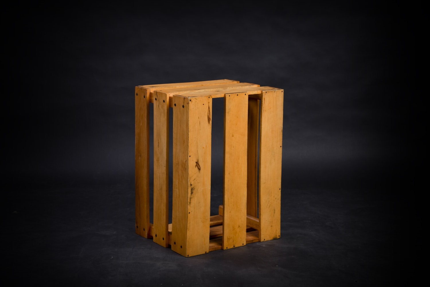 9 Sliding DIY Wood Crate Design via simphome