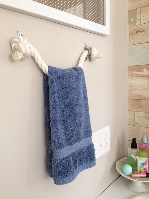 1 DIY Rope Towel Holder Simphome com