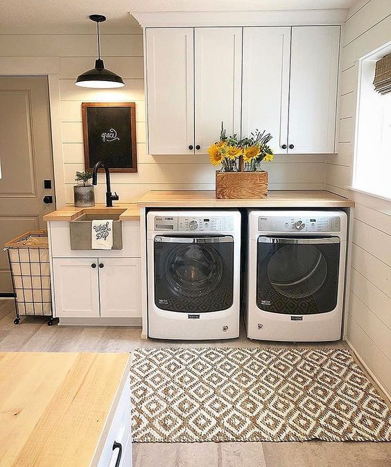 42 Amazingly inspiring small laundry room design ideas by Cecelia @thewelldressedhouse Simphome