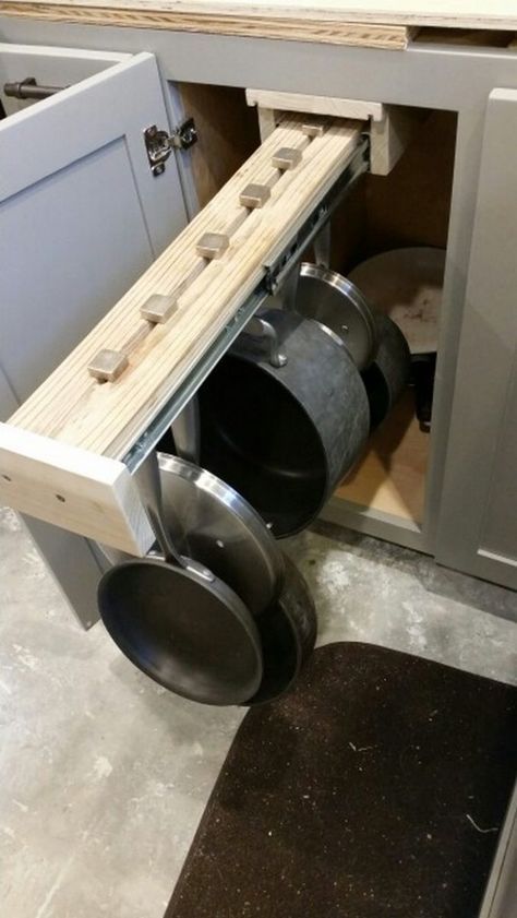 246 DIY sliding pots and pans rack via simphome