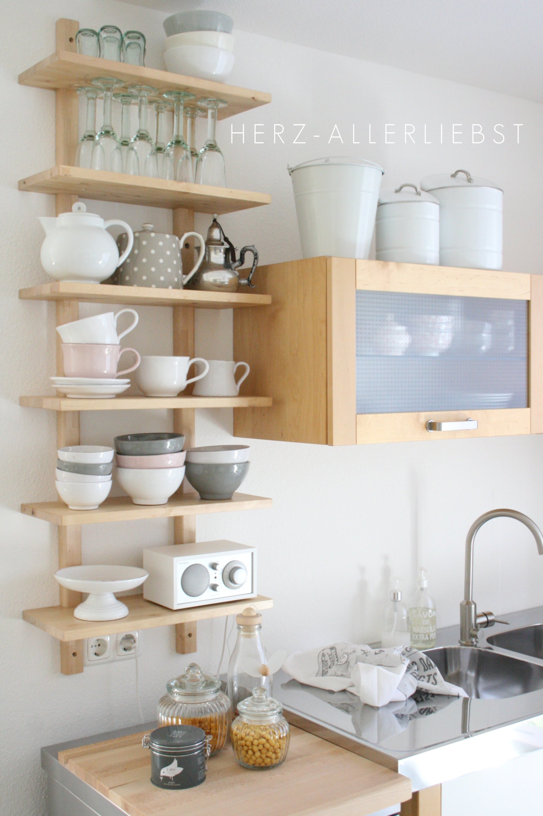 280 small kitchen improvement by Nadin via simphome