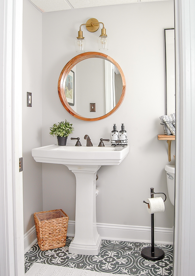 4 Gray and White Vintage Bathroom via simphome