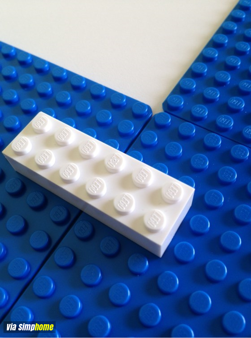 How to make a simple Lego table Simphome com 4