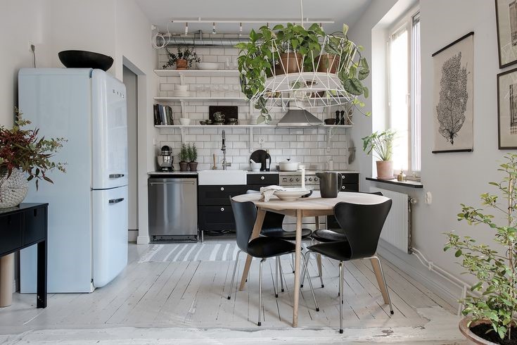 4 Add Greenery to your kitchen via simphome