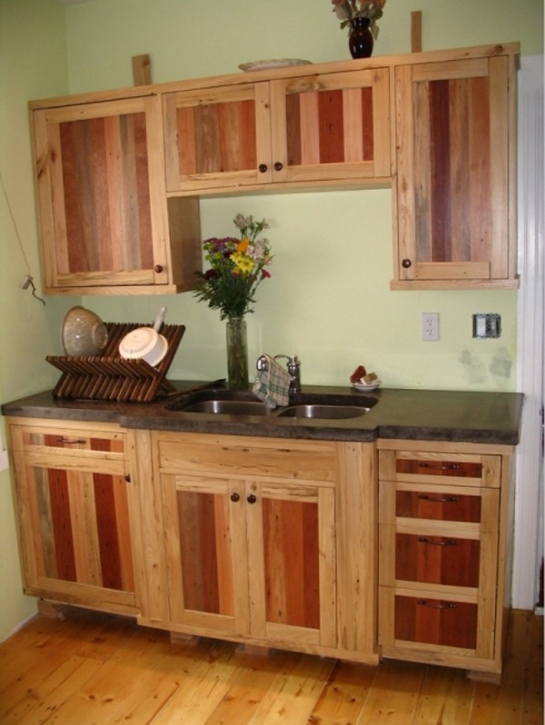 10. Wooden Pallet Cabinet via Simphome