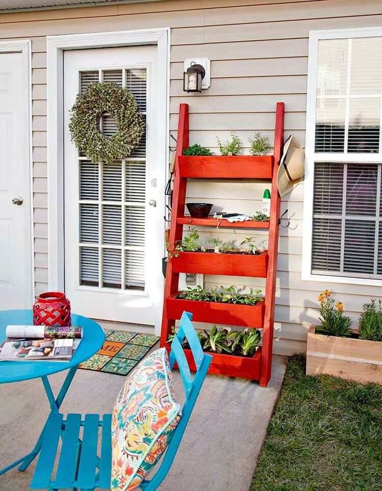 2. A DIY Ladder planter project idea via Simphome.com