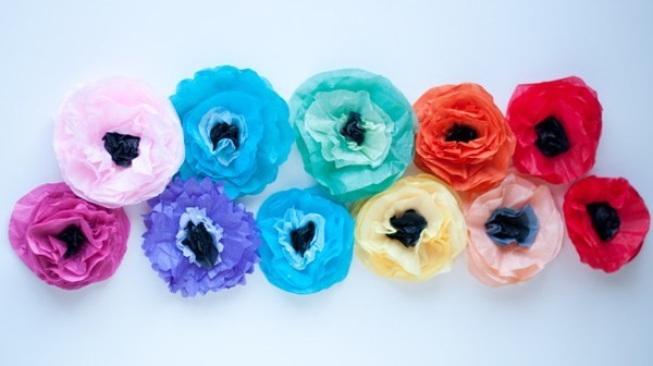4. DIY Tissue Flowers via SIMPHOME.COM
