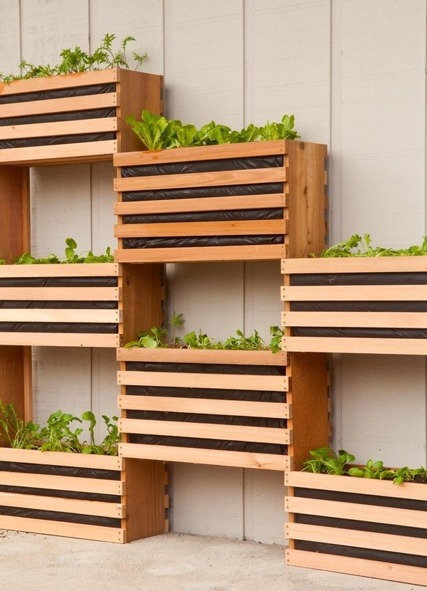 8. Wooden Boxes hanging Garden project Idea via Simphome.com