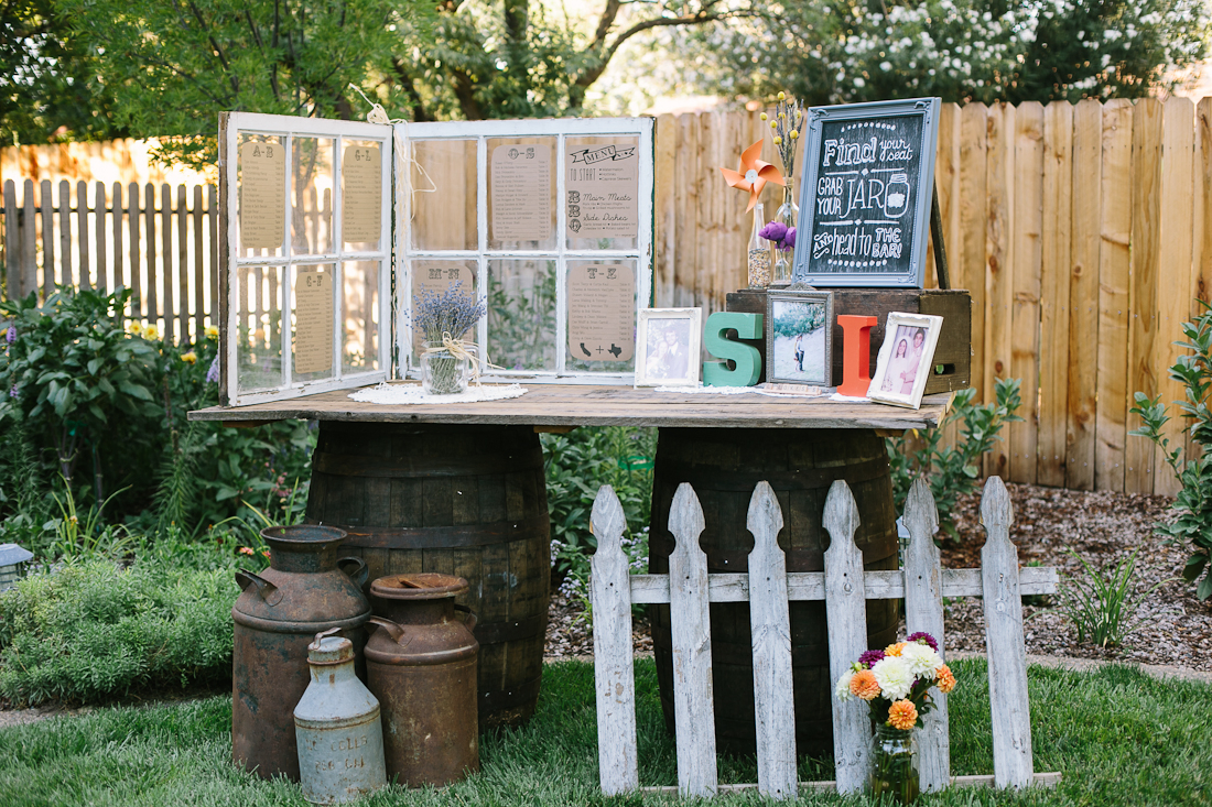 13.SIMPHOME.COM DIY backyard bbq wedding reception ideas