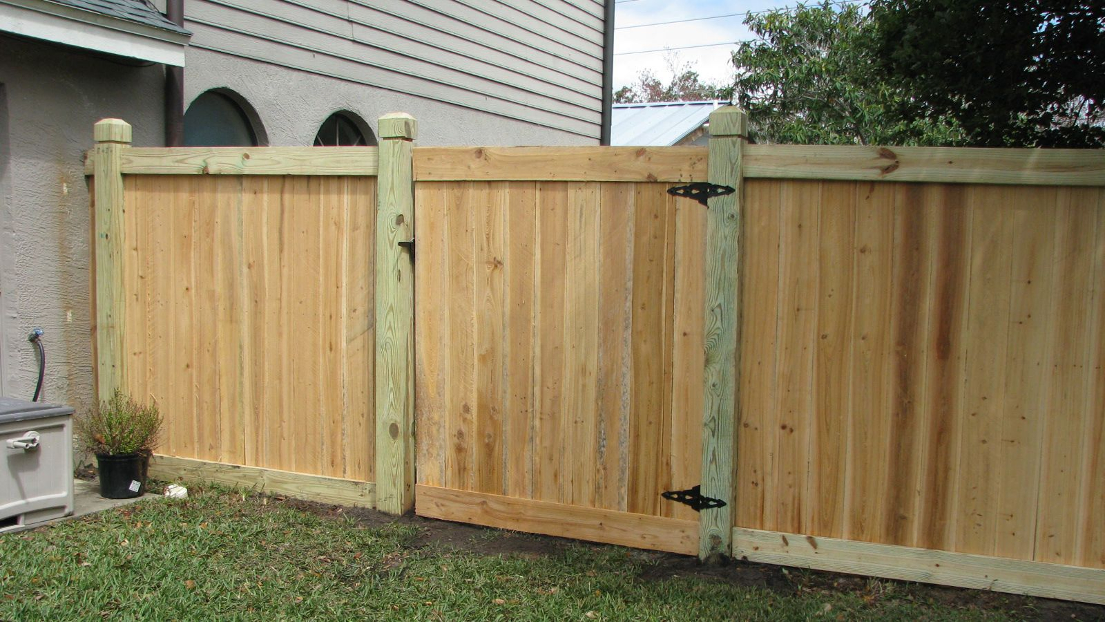 13.SIMPHOME.COM mossy oak fence wood fence designs wood privacy fence wood