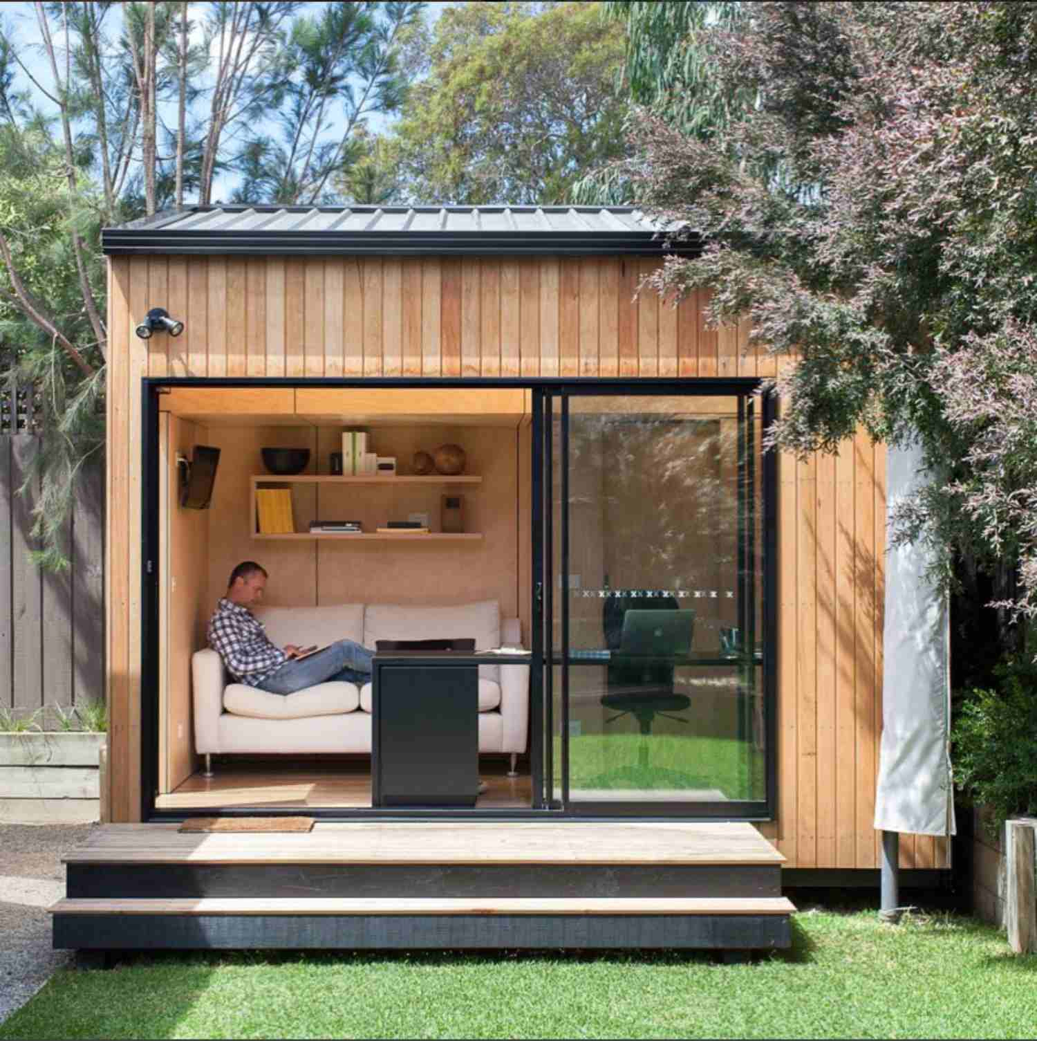15.SIMPHOME.COM stylish shed designs inside small backyard shed ideas