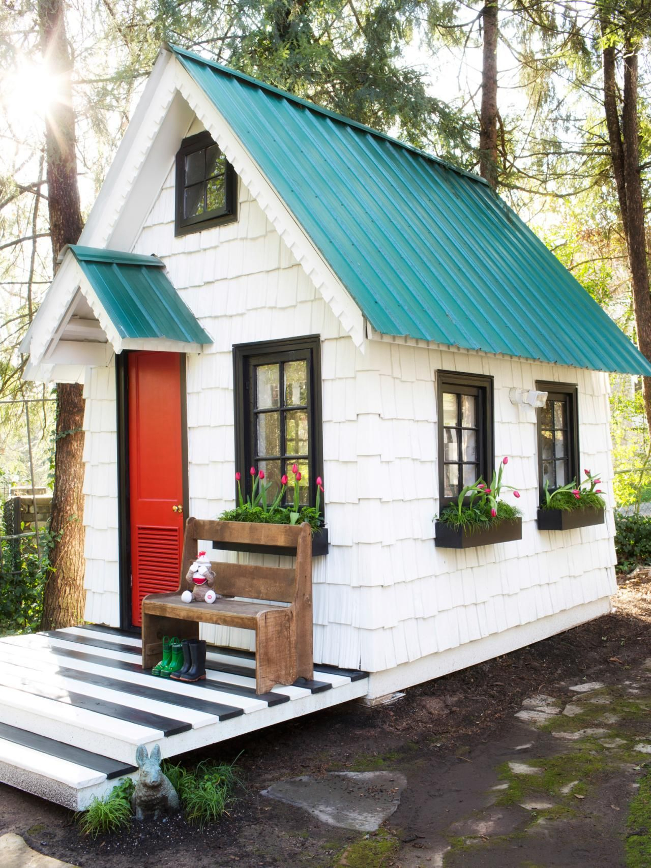 20.SIMPHOME.COM give your backyard an upgrade with these killer shed ideas