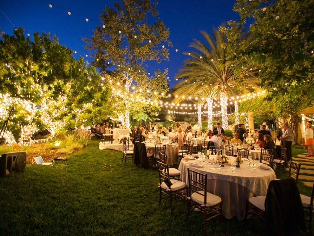 21.SIMPHOME.COM ideas A stunning backyard wedding decorations night