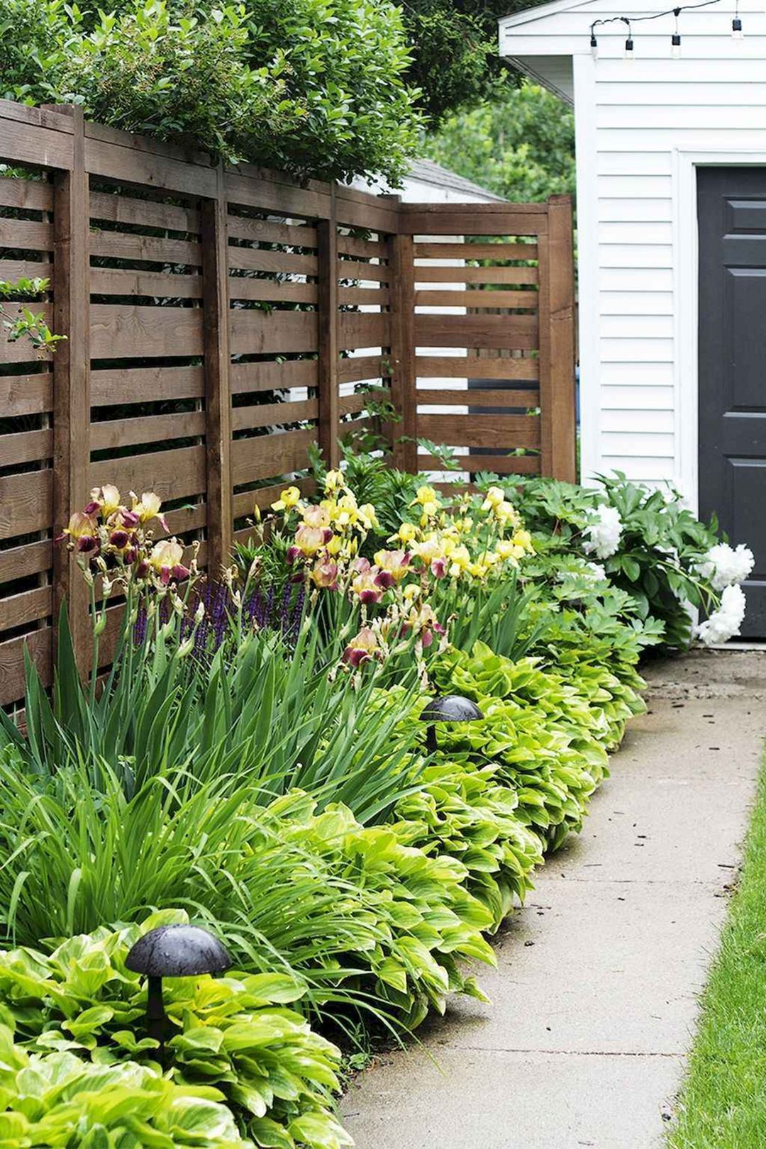 22.SIMPHOME.COM A backyard privacy fence landscaping ideas on a budget decor