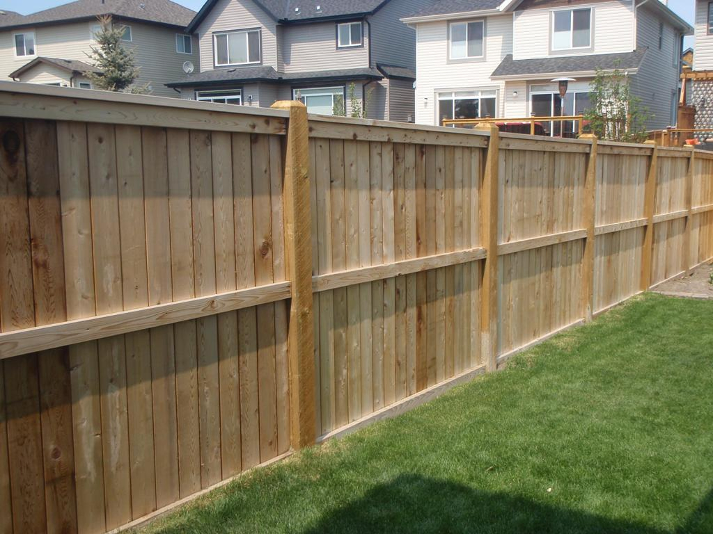 22.SIMPHOME.COM privacy fence ideas for backyard and terrace ducksdailyblog fence