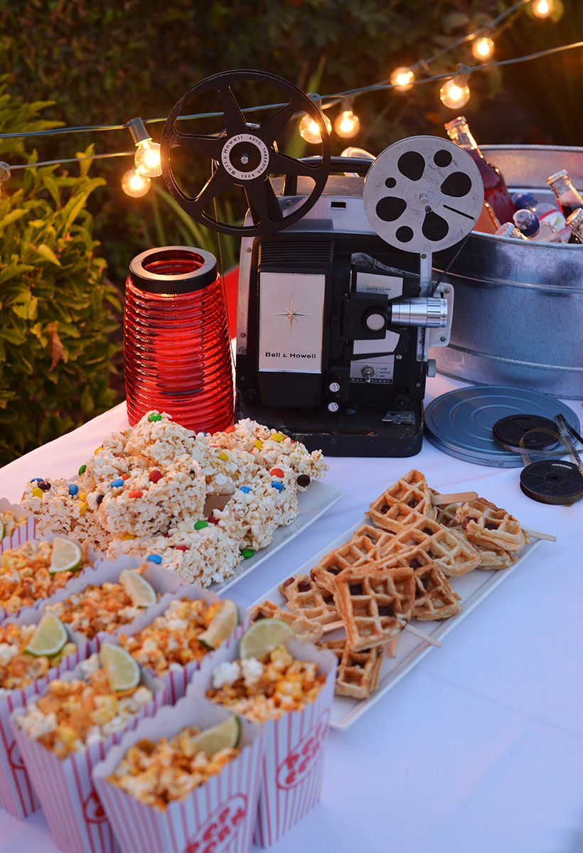 29.SIMPHOME.COM how to host an outdoor movie night nibblesandfeasts