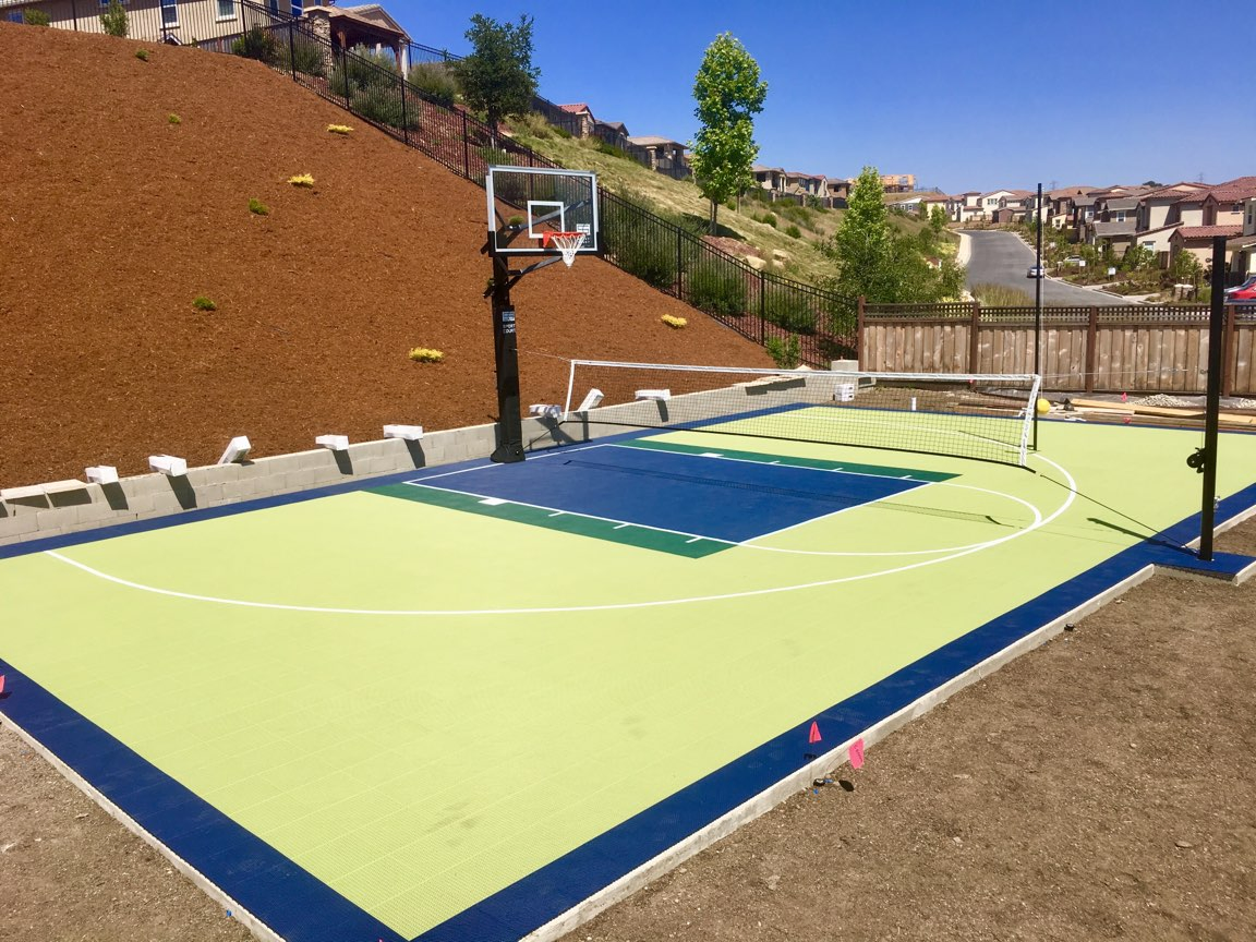 2. SIMPHOME.COM - Multi-Purpose Half-Basketball Court 