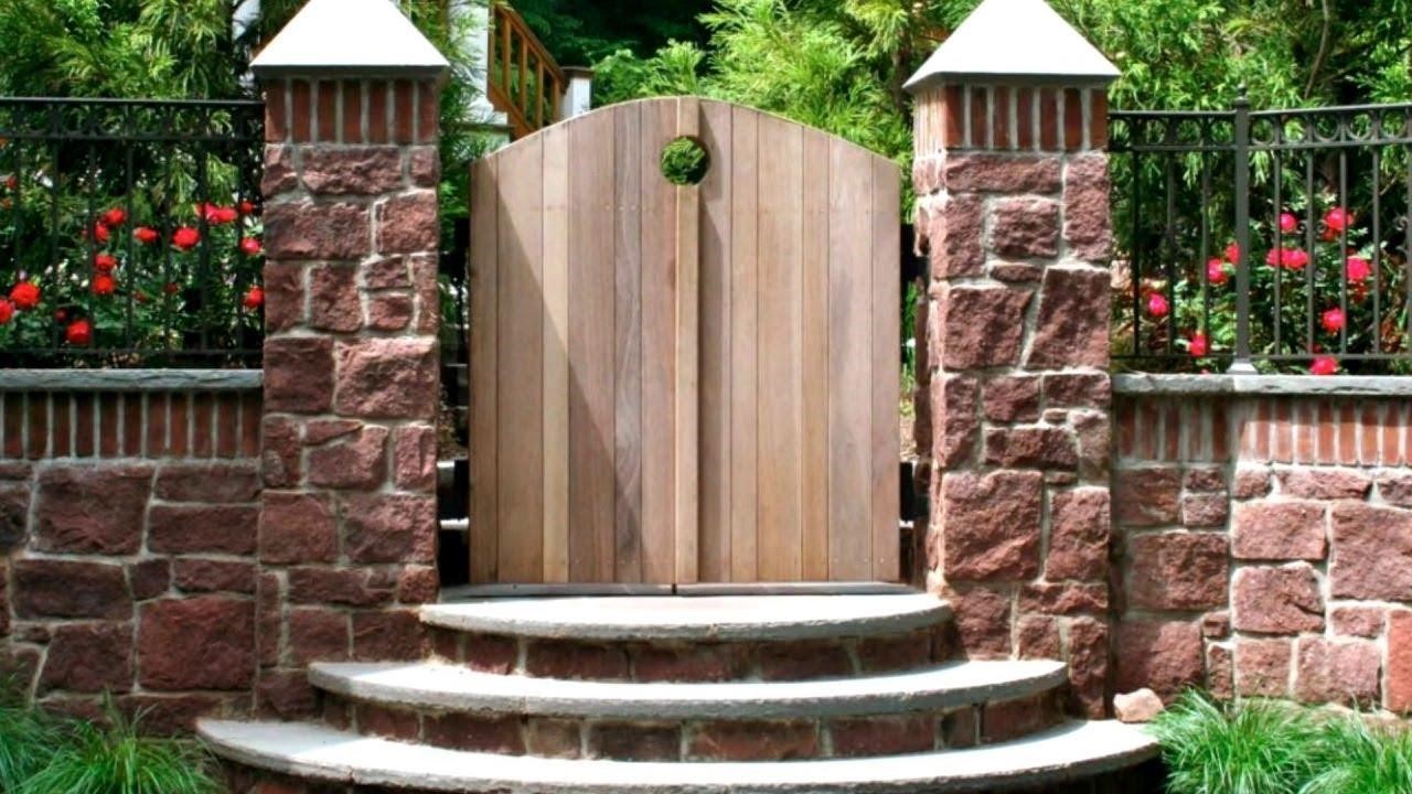 6.SIMPHOME.COM 10 Ideas how to make backyard privacy landscaping Stone Wall with Openwork Fencing on Top