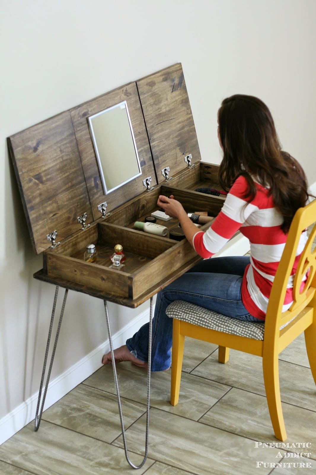 10.Simphome.com Rustic dressing table with Hairpin Legs