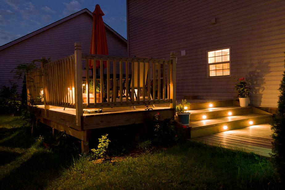 6.Simphome.com Simple Small Deck with Staircase Lighting