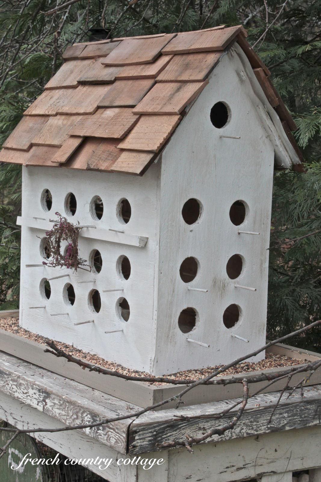 4.Simphome.com Build a Bird House 1