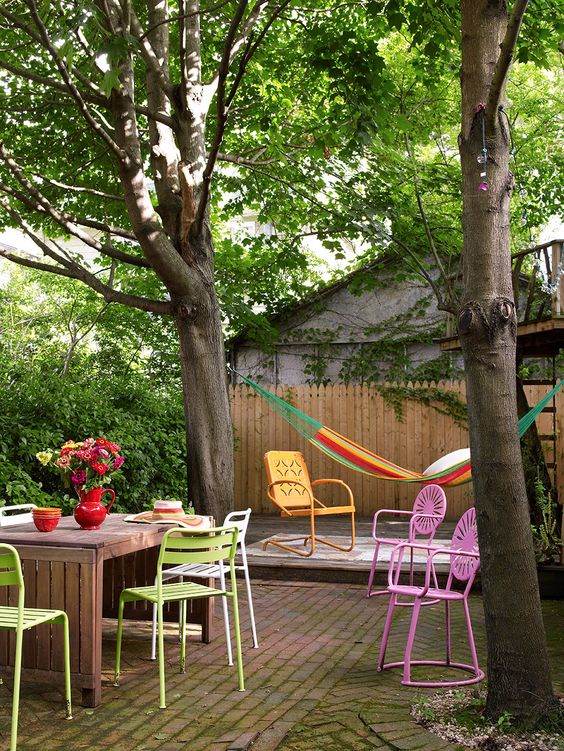 1.Add a Low cost Backyard Seating via Simphome.com
