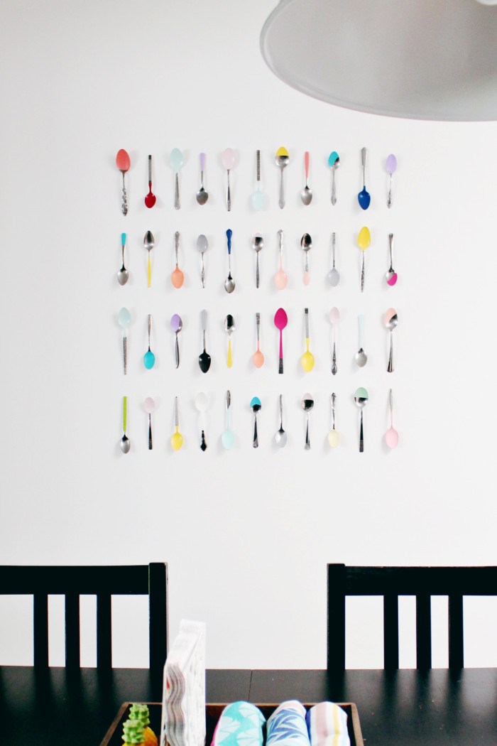 4.Make your Wall Jazzy with this Magical Spoon Arrangement via Simphome.com