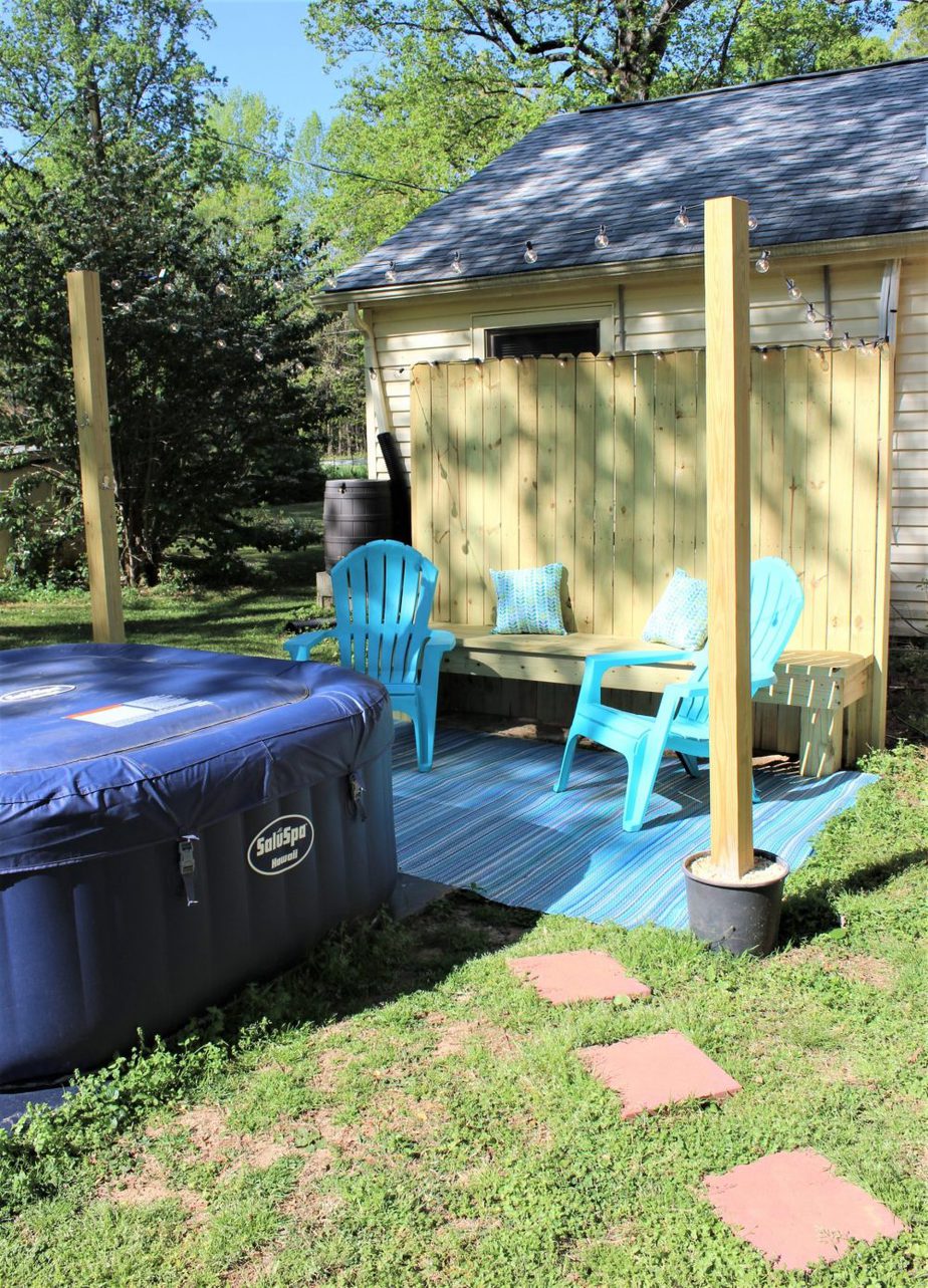 8.DIY Idea How To Makeover Your Backyard Patio via Simphome.com