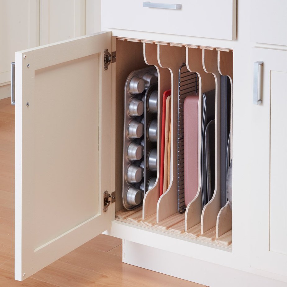 2. Complete your existed pantry with this DIY divider project for cookware by simphome.com