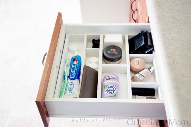 3. Get this DIY drawer divider if necessary by simphome.com