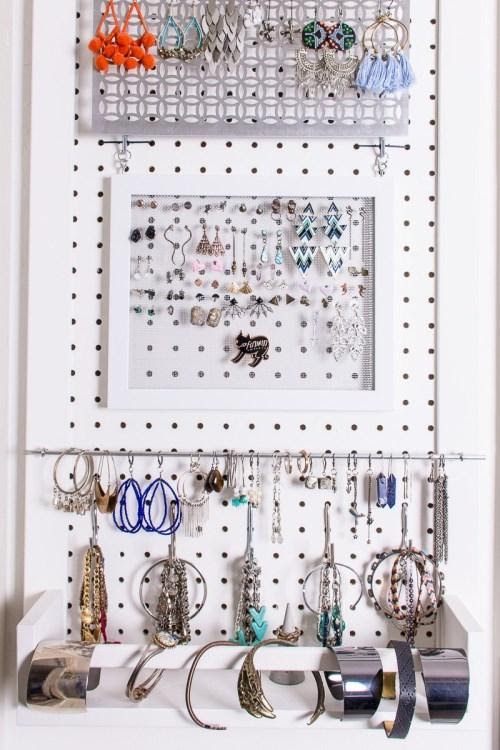 2. Turn the Door into Jewelry Storage by simphome.com